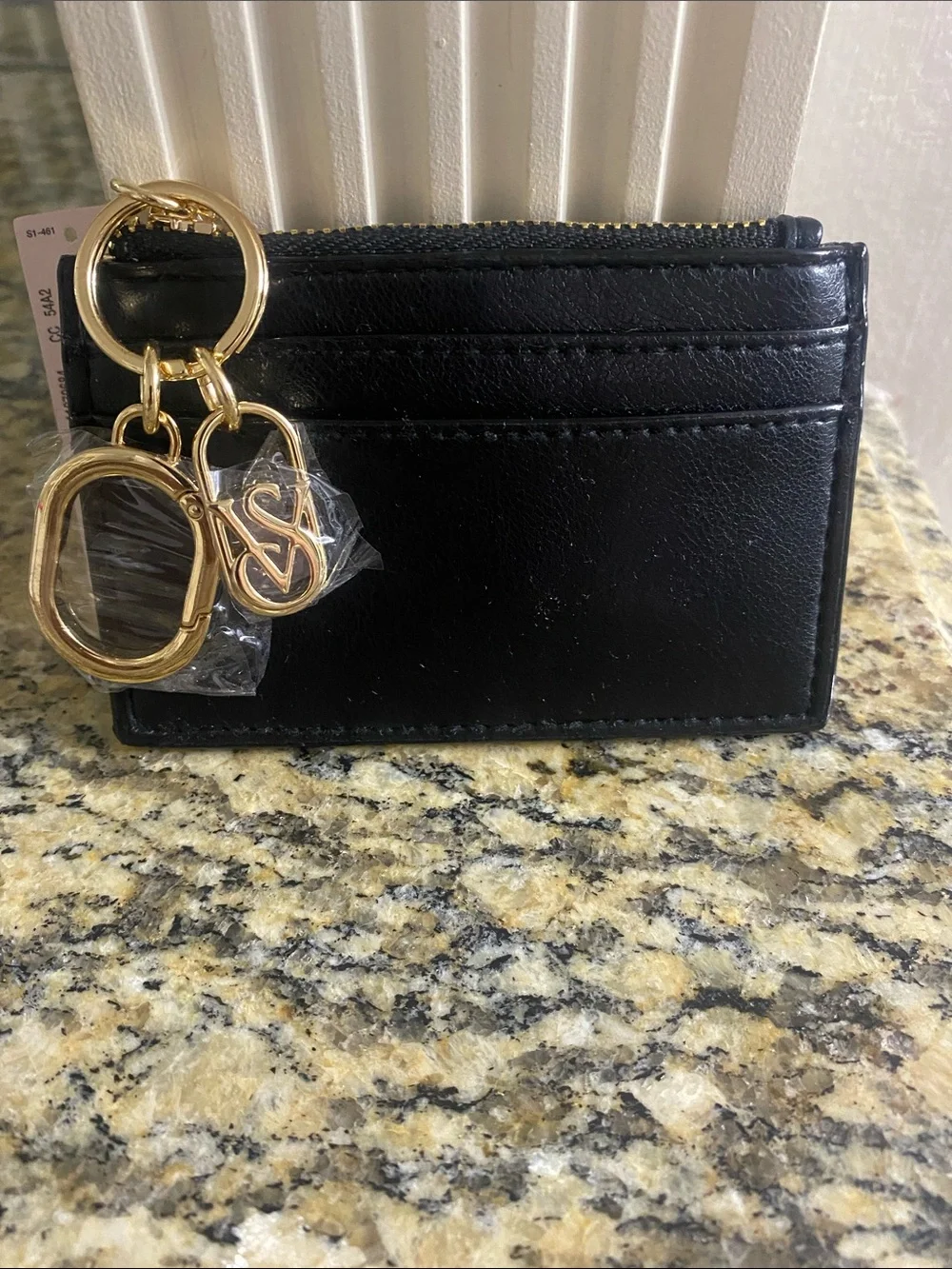Victoria’s Secret zippered cardholder wallet with bag charm clip & keyring NWT - Picture 1 of 7